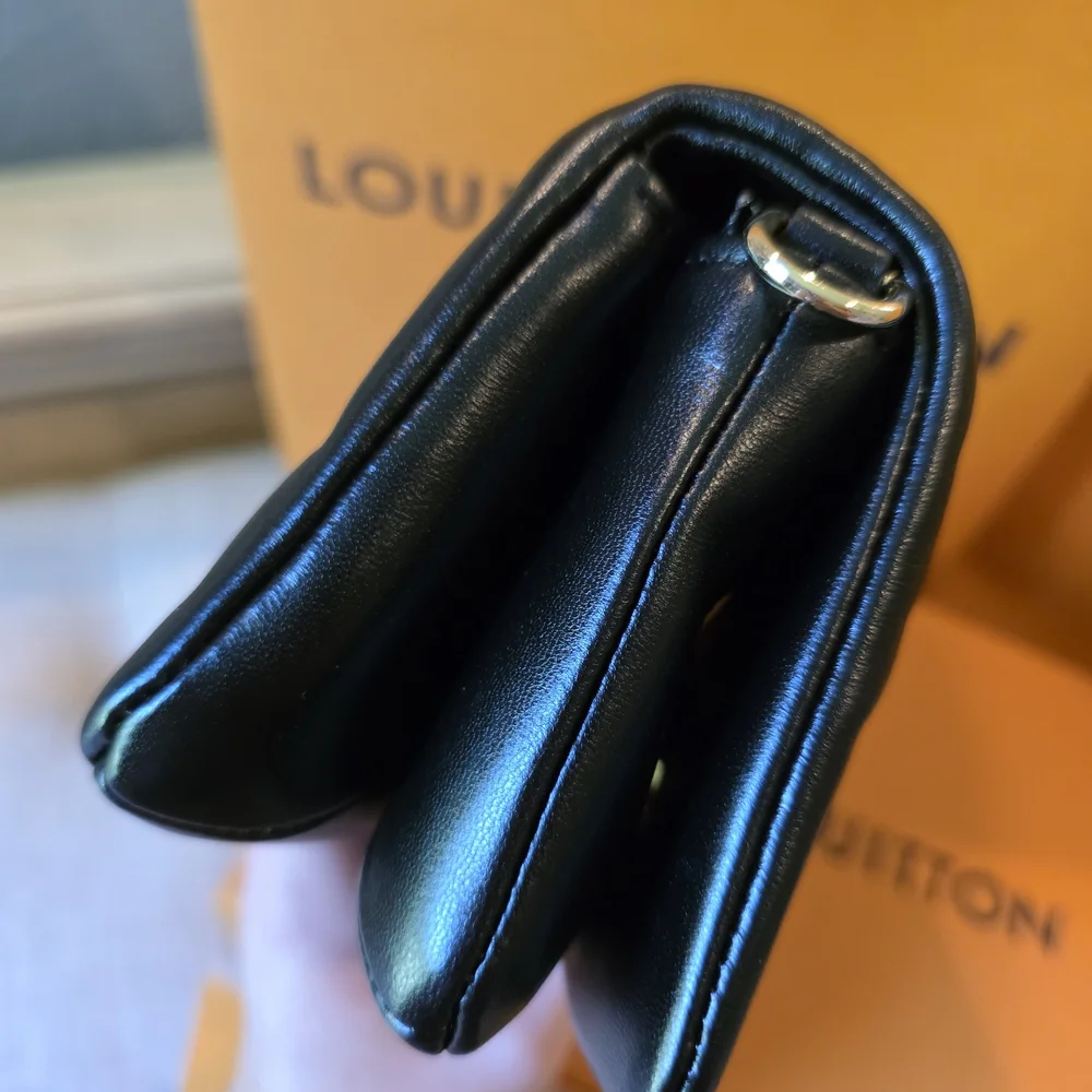 Louis Vuitton Pochette Coussin Black Leather Crossbody Bag - Picture 5 of 10